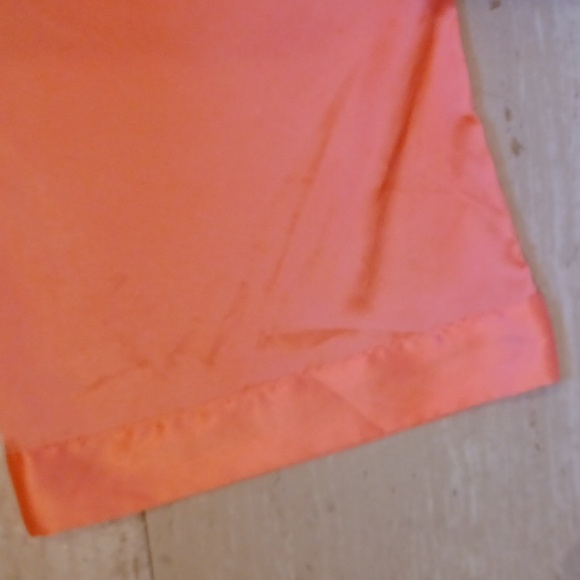 Victoria's Secret Coral Peach Silky Tie Robe - Picture 4 of 6